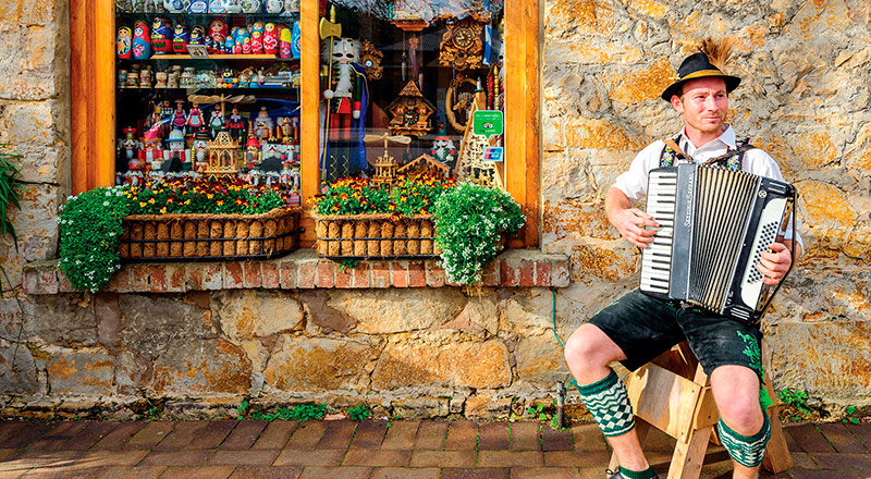 Hahndorf German Entertainment