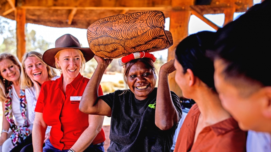 AAT Kings NT Uluru Dot Painting 2